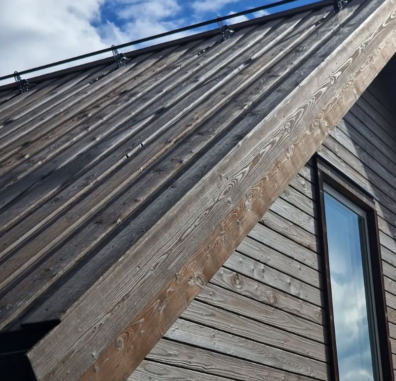 Bränt trä fasad Förkolnat trä eko ek stockholm Ab ekoek.se yakisugi fasad